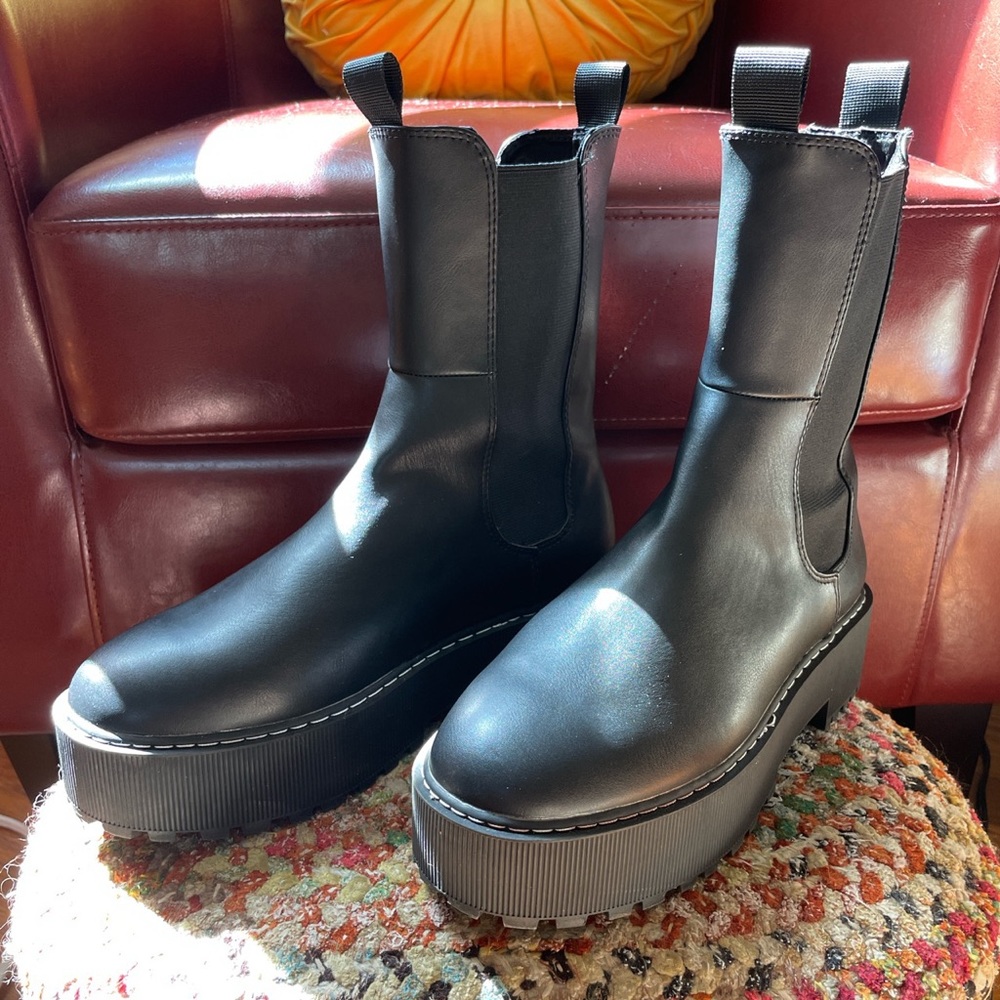 H&M Divided platform Chelsea style platform boots. Price includes shipping.